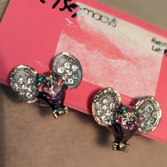 Mouse post earrings - Picture 2 of 2